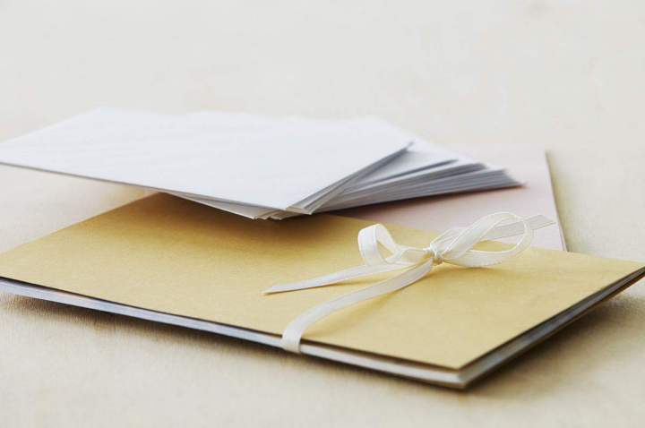 Sous-traitance du courrier, Serris